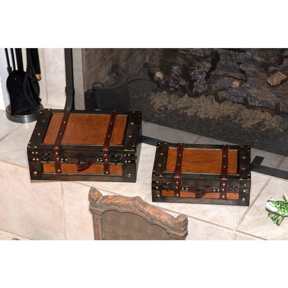 Trademark Innovations Vintage Style Wood Decorative Suitcases, Set of 2, Brown