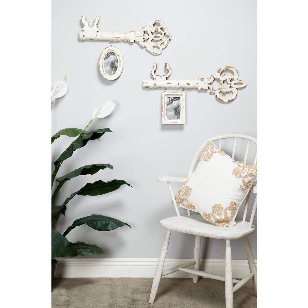LITTON LANE Vintage Antique Key Wall Decor with 4x6 Hanging Picture Frame, Distressed White Wood